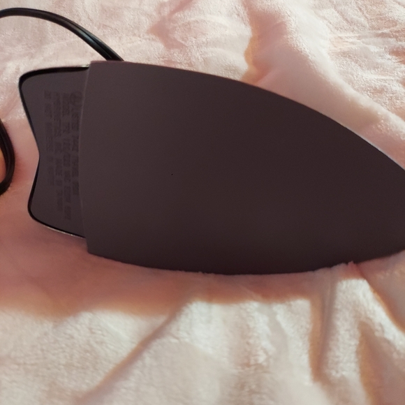 Voltage Valet Travel Iron - Picture 3 of 4